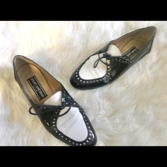 Stuart Weitzman black and white loafer - Picture 2 of 7